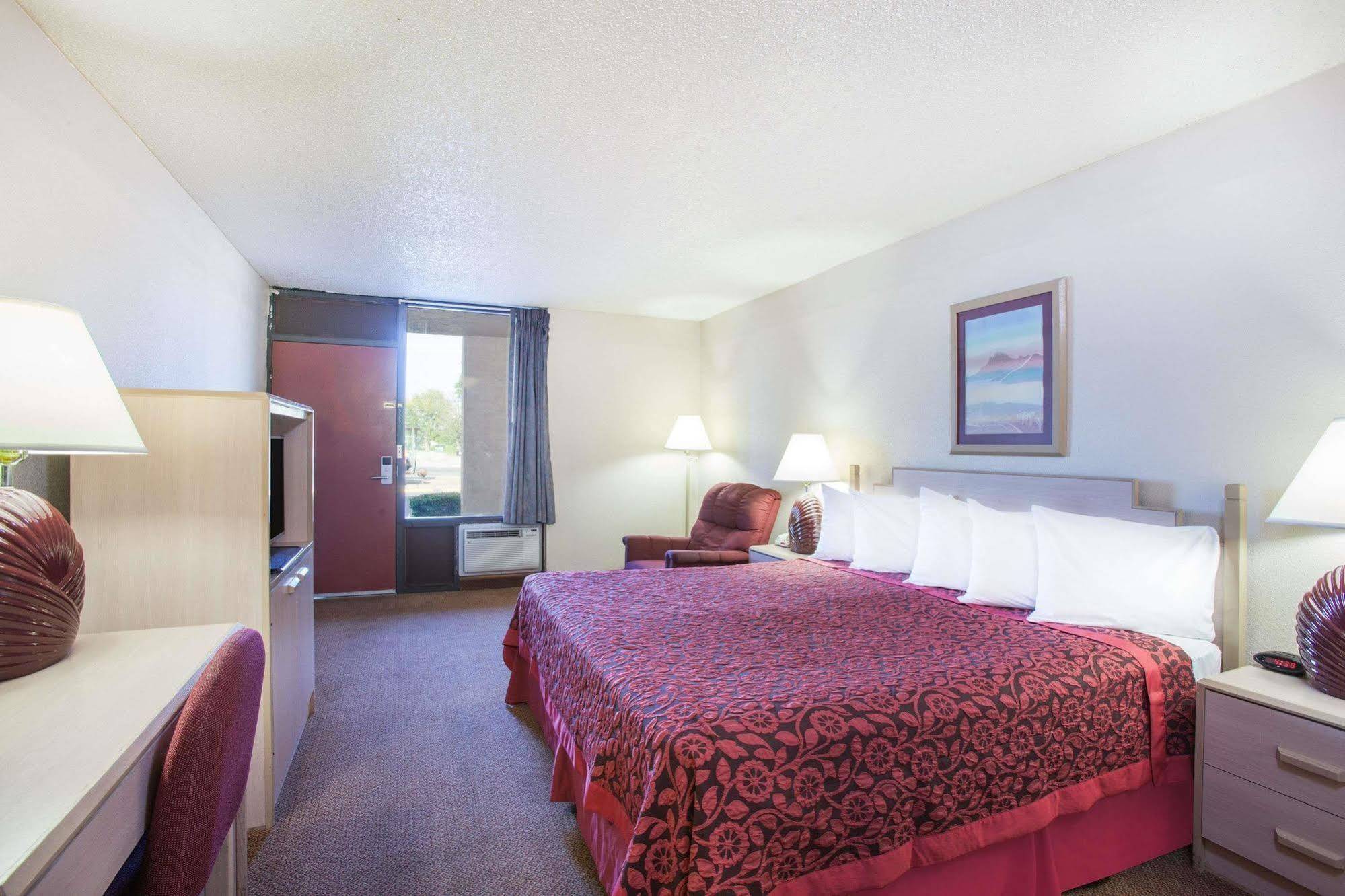 Economy Inn 아르카델피아 외부 사진