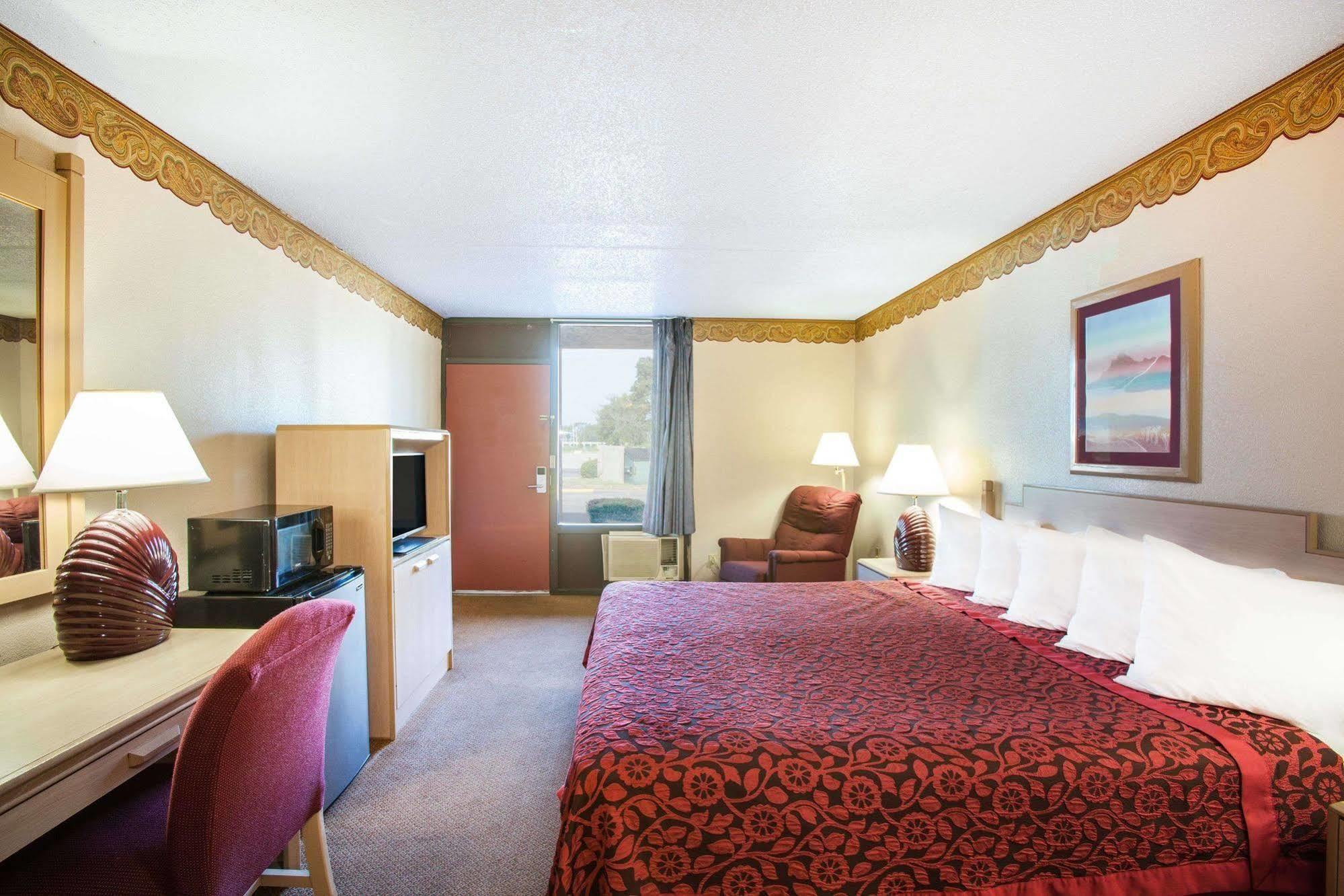 Economy Inn 아르카델피아 외부 사진
